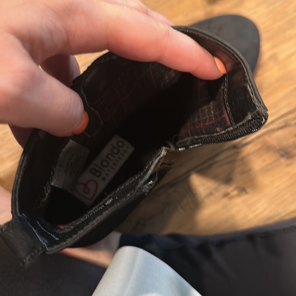 Blonde waterproof Nova bootie size 8 black worn once - Picture 3 of 4